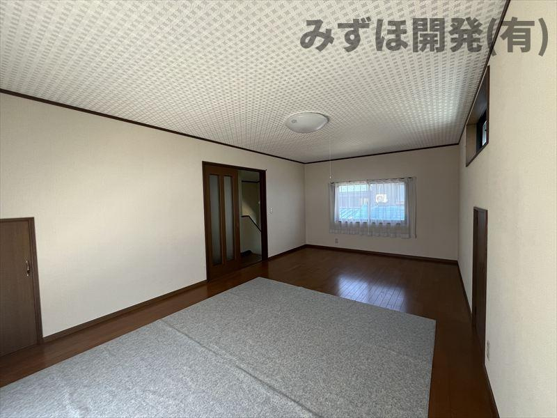 村山市河島山3-2の洋室