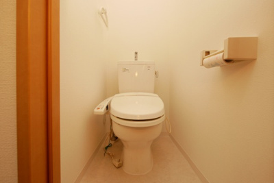 【トイレ】 | ハクユウ元町 | 落ち着いた色調のトイレです