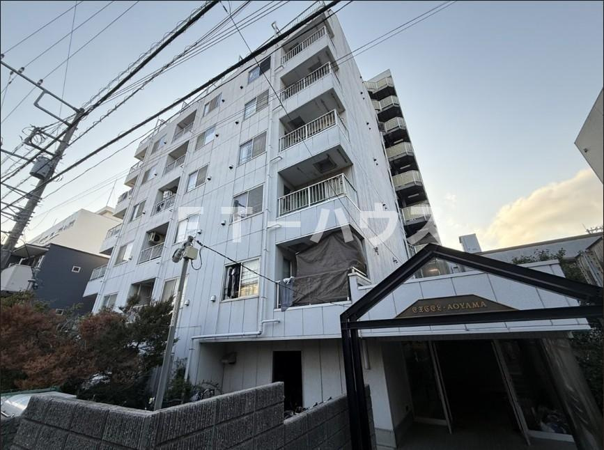 エクセル青山の外観