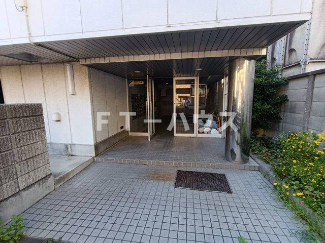 エクセル青山のエントランス