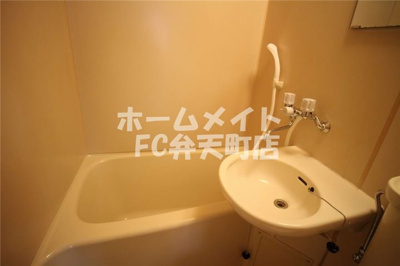 【浴室】 | パークサイドハイツ | 落ち着いた空間のお風呂です