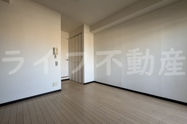 コンチネンタル東小橋の居間・リビング|居間です
