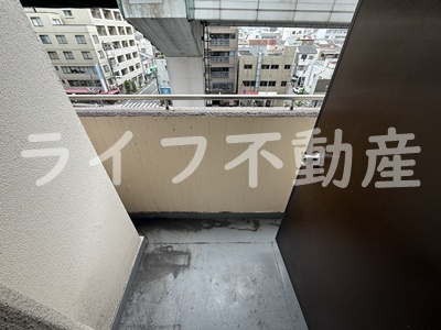 ノアーズアーク緑橋のバルコニー|開放的で明るい空間を演出してくれるバルコニーです
