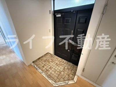ノアーズアーク緑橋の玄関|落ち着いた玄関です