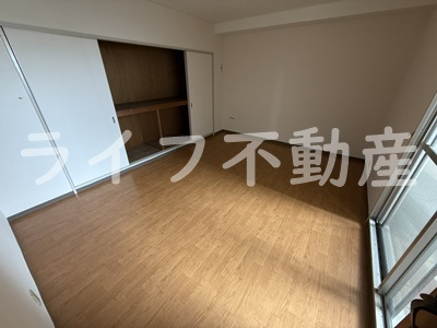 ノアーズアーク緑橋の居間・リビング|ゆったりとした居間です
