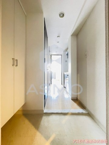 【玄関】 | エスライズ本町東 | ※建物内別間取参考写真