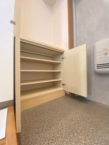 クラール・プラッツのその他
