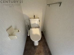 温水洗浄便座付きのトイレです♪