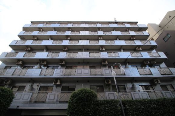マンション白陽の外観|外観は落ち着いています