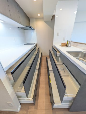 ロワールマンションアール春日のキッチン