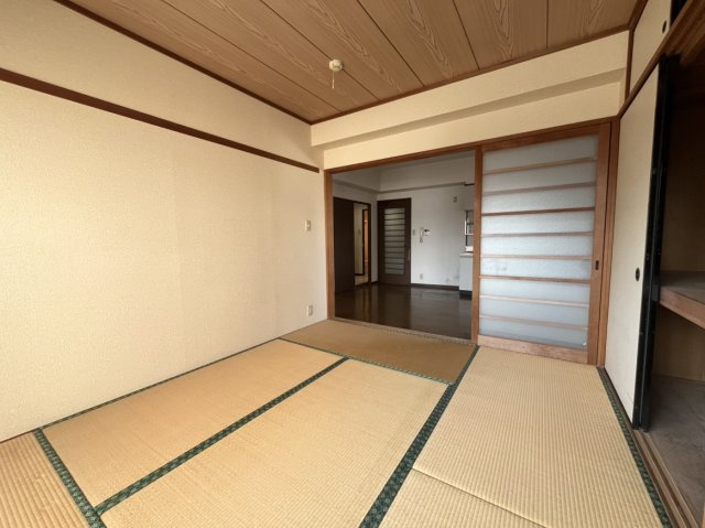 サンライズ津福の和室