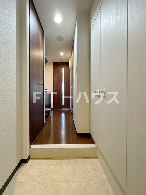 S-FORT船橋本町の玄関