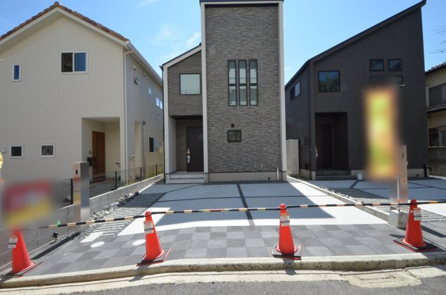 己斐上三丁目の駐車場|閑静園バス停徒歩3分
駐車は2台可能です