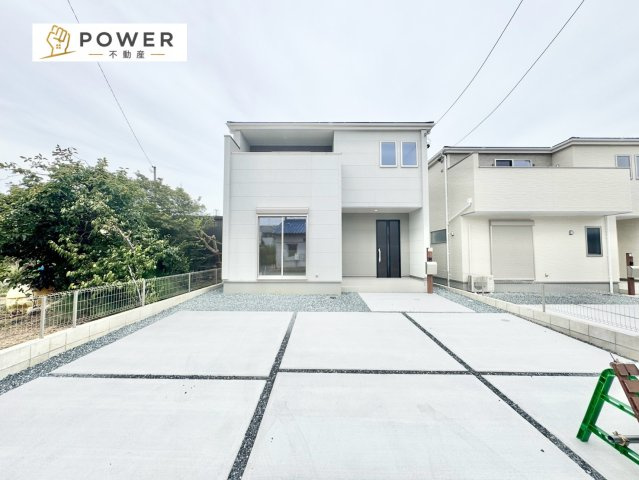 リーブルガーデン　西尾第82米津町の外観|落ち着いた色合いと上品な質感の外観は、家族の成長とともに永く愛せるデザインを実現しています。									
									