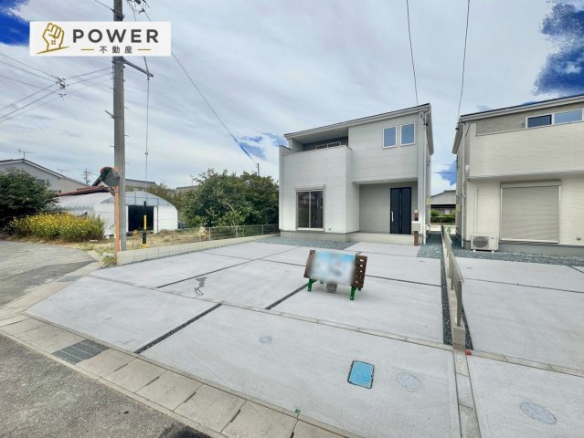 リーブルガーデン　西尾第82米津町の外観|落ち着いた色合いと上品な質感の外観は、家族の成長とともに永く愛せるデザインを実現しています。									
									
