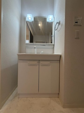 シャーメゾン鮎川の洗面所