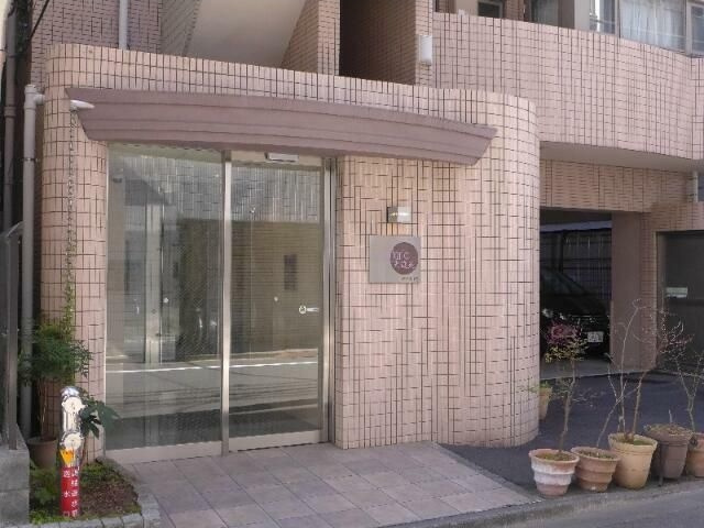 ウィステリア光進苑のエントランス