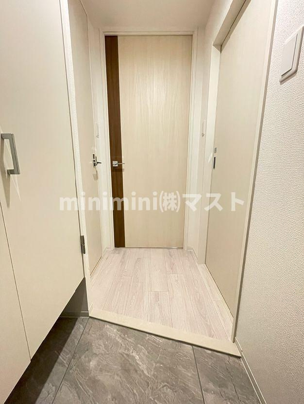 セレニテフラン梅田の玄関