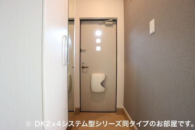 【玄関】メゾン・リュヴィル