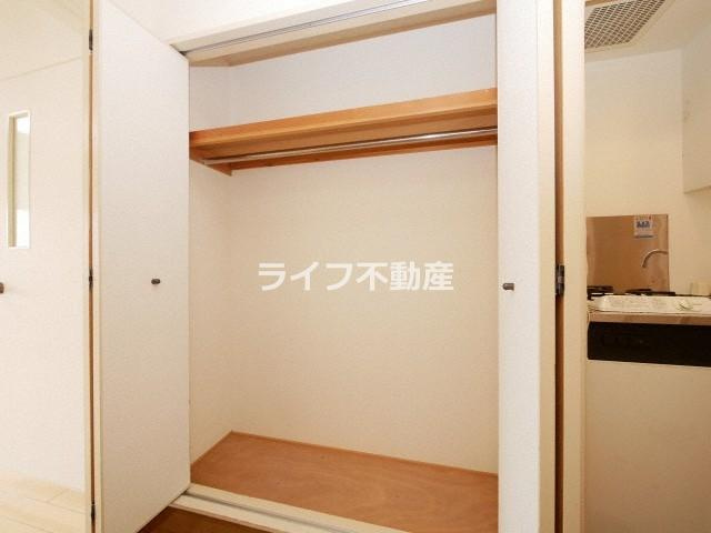 メゾンイシケンの収納|こまごまとしたものを収納できそうですね