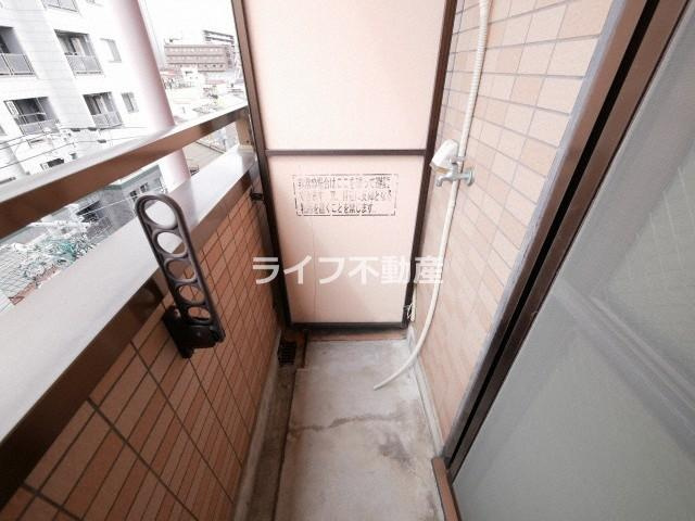 メゾンイシケンのバルコニー|広々としたバルコニーです