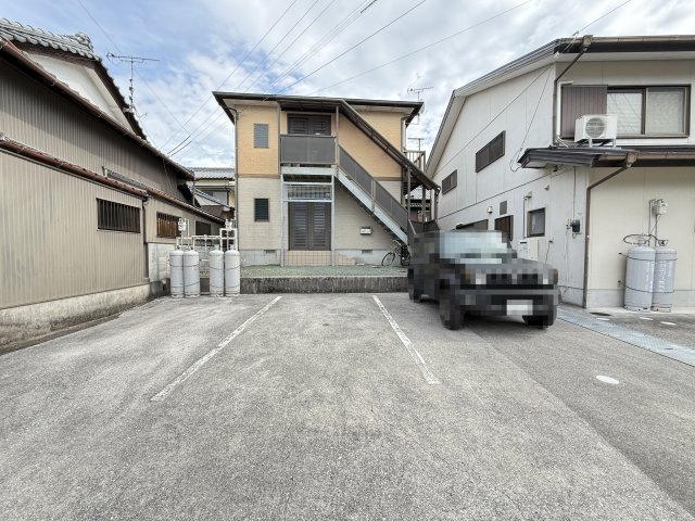松木邸の駐車場