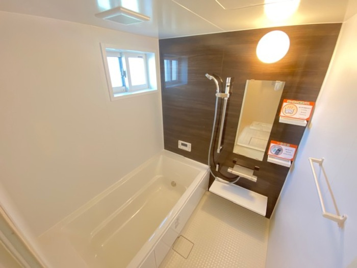 ルミエール宮小路の浴室