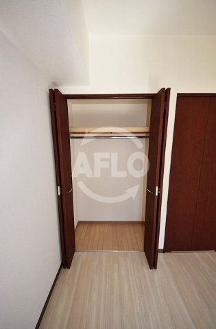 メゾン・デ・ノムラ島之内の収納|メゾン・デ・ノムラ島之内　クローゼット