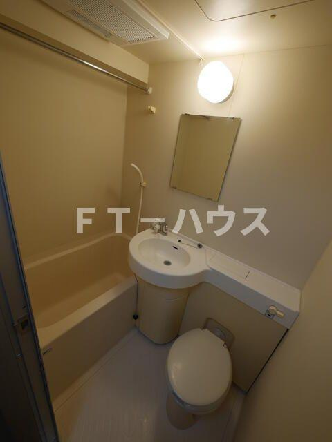 ベイステート安間の浴室