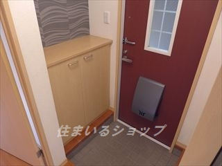ウッド　ヴィラージュ　B棟の玄関|シューズボックス