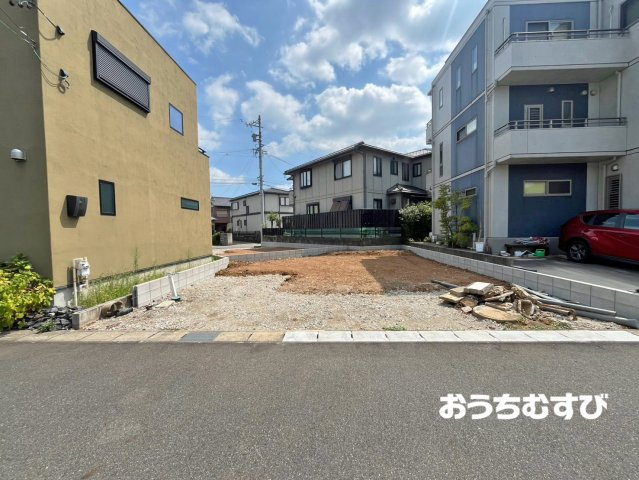 春日井市柏井町6丁目（全2棟）の前面道路含む現地写真
