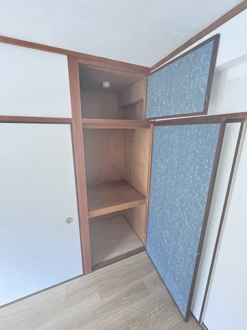 大阪市都島区友渕町２丁目の賃貸マンションの収納
