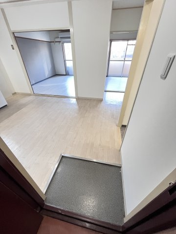 大阪市都島区友渕町２丁目の賃貸マンションの玄関