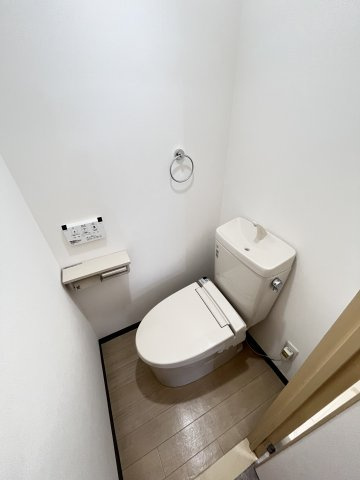 大阪市都島区友渕町２丁目の賃貸マンションのトイレ