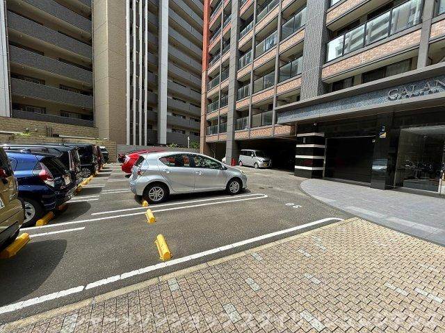 ギャラン竪町の駐車場