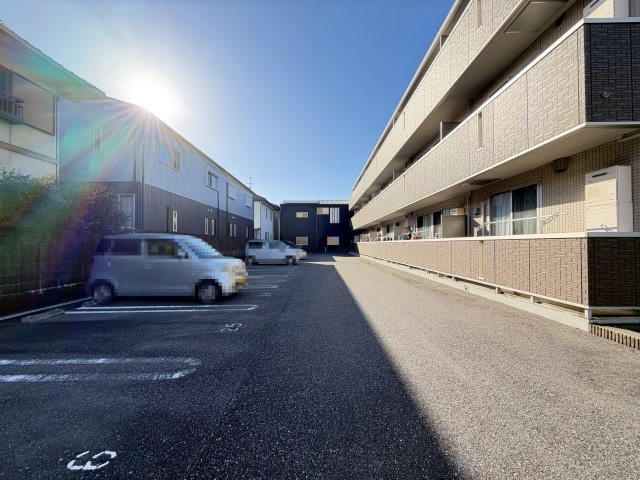 ディアコート・フジの駐車場