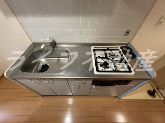ヴィアルCity深江のキッチン|コンパクトなキッチンで掃除もラクラク