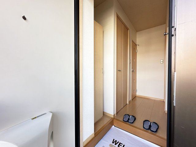 ヴィヴレ北金田の玄関