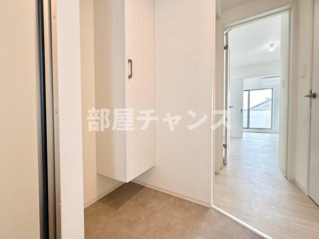 ジーメゾン名古屋中川グレイスの玄関