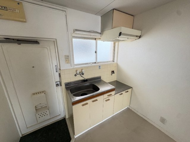 神戸市灘区灘南通２丁目の賃貸マンションのキッチン