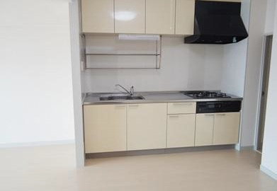 芦屋市船戸町の賃貸マンションのキッチン