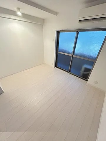 山海マンションの居間・リビング