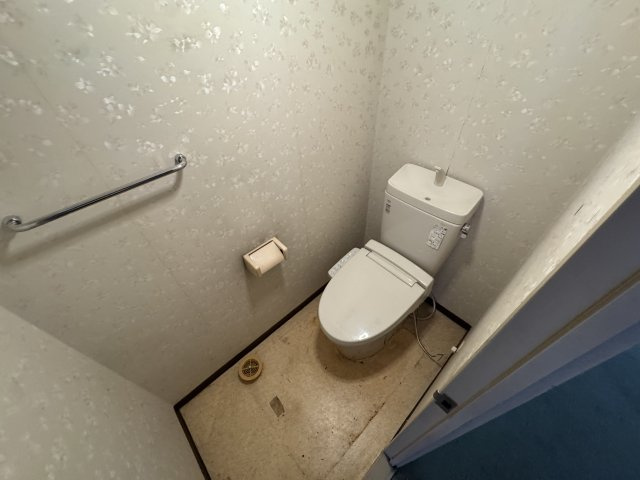 西宮市松原町の賃貸マンションのトイレ