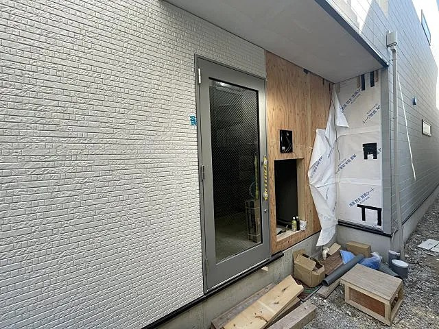 西宮市今津山中町のアパートのエントランス