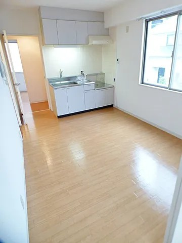 芦屋市翠ケ丘町の賃貸マンションの居間・リビング