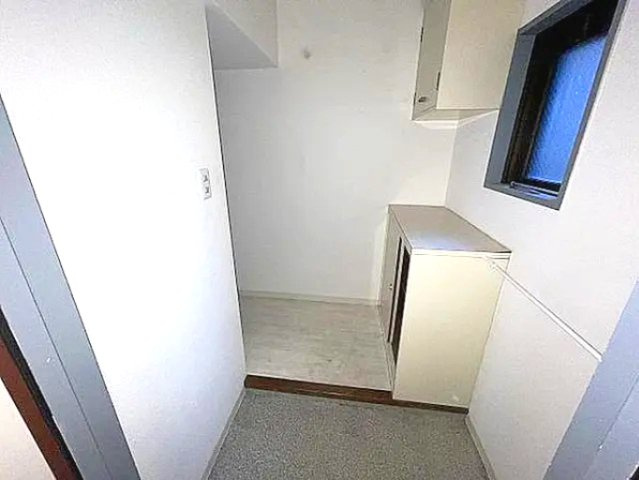 ライオンズマンション三宮の玄関