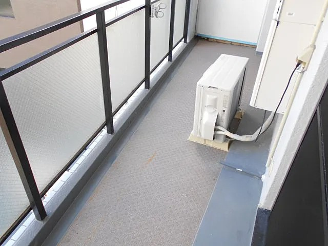 神戸市灘区王子町１丁目の賃貸マンションのバルコニー