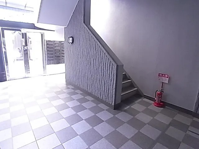 神戸市灘区王子町１丁目の賃貸マンションのロビー