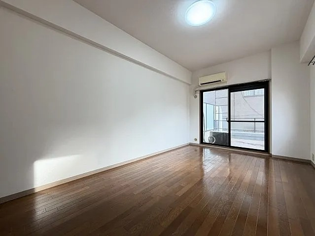 神戸市灘区王子町１丁目の賃貸マンションの居間・リビング