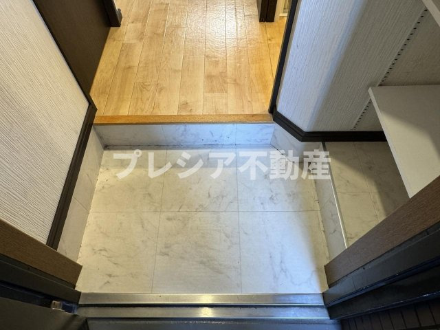 新和パレス西宮ガーデンズ前の玄関